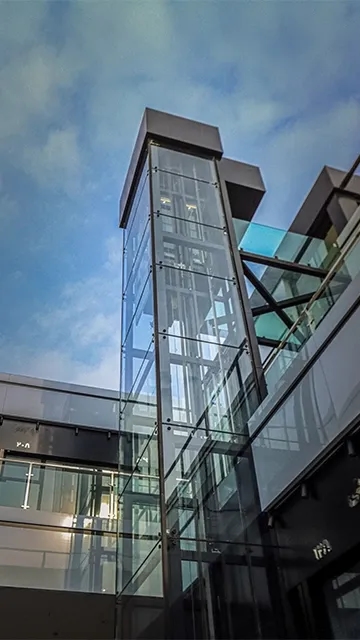 آسانسور شیشه ای