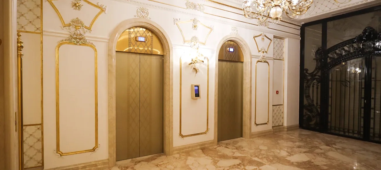 آسانسورهای هتل قصر طلایی مشهد