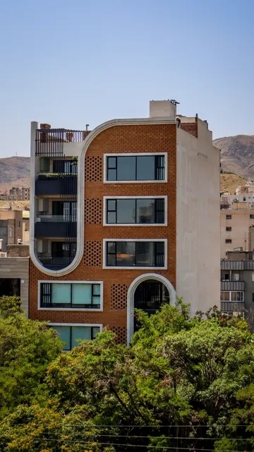 اجرای آسانسور روملس در خیابان هاشمیه